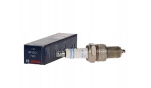 Свеча зажигания BOSCH WR6DC +(12)  0242240592